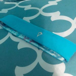 Ivivia headband